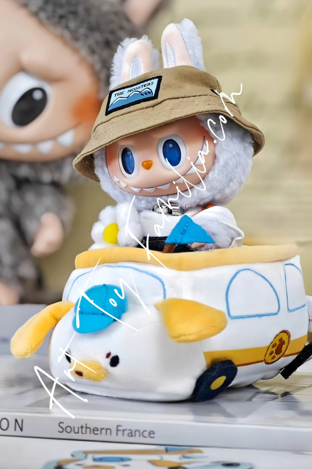Gong Original Roaming Series Plush Toy Car