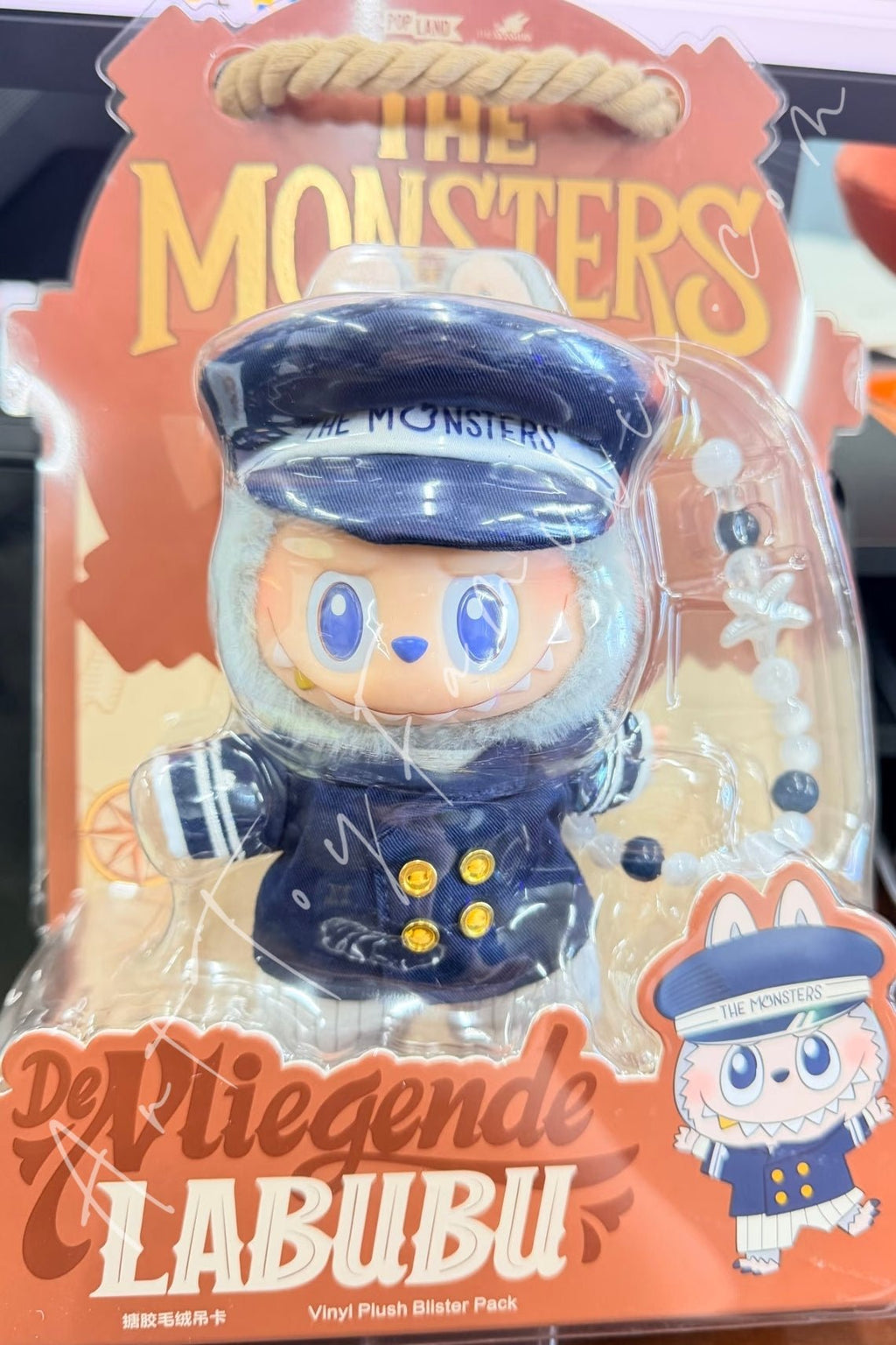 The Monsters De Vliegende Labubu Series Captain Vinyl Plush Figurine