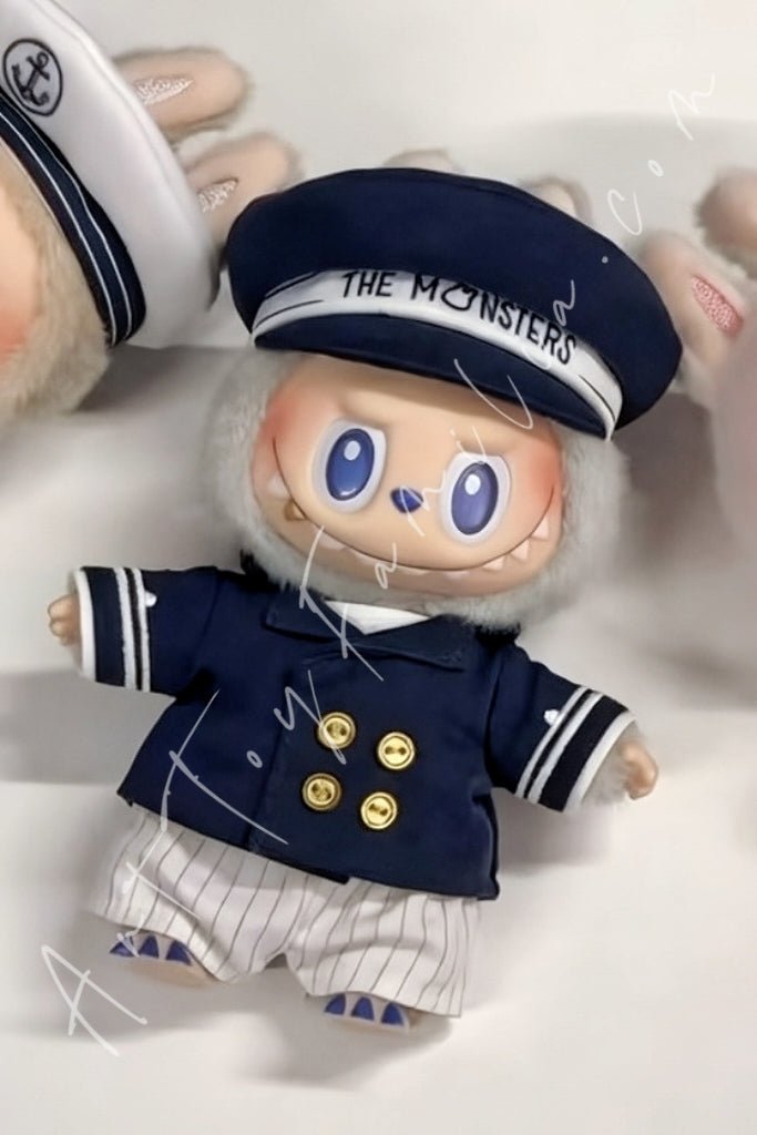The Monsters De Vliegende Labubu Series Captain Vinyl Plush Figurine